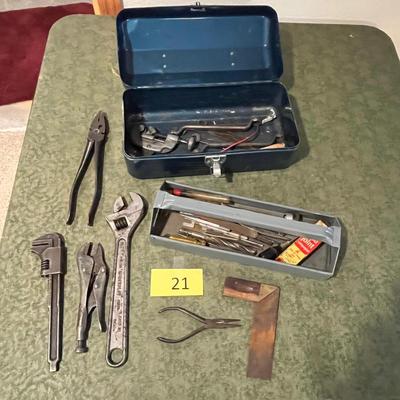 Vintage tool box w/ tools