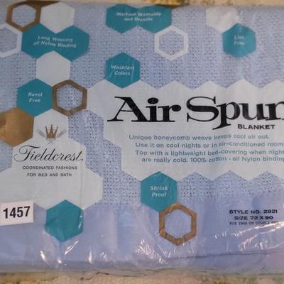 Field crest Air Spun Blanket