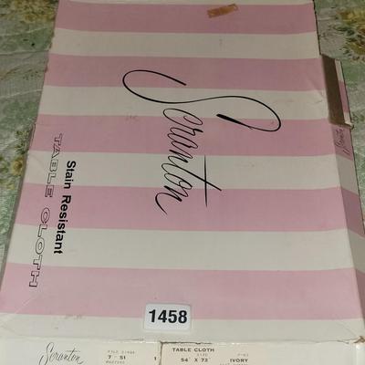 Vintage Scranton Lace Table Cloth