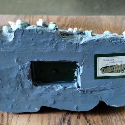 Solar powered outdoor bird decor