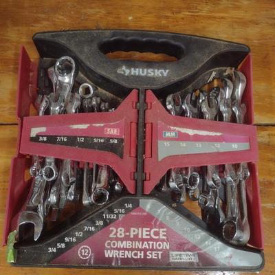 Huskey 28 Pc Set of Standard and Metric Combination Wrench Set