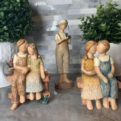 Faceless â€œRomeo Julietâ€ style collectibles figurines
