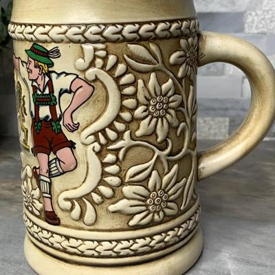 Vintage 1982 FTDA Bavaria Folk Dancers Floral Embossed Beer Stein Mug
