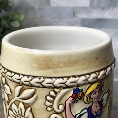 Vintage 1982 FTDA Bavaria Folk Dancers Floral Embossed Beer Stein Mug
