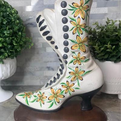 Atlantic Mold Vintage Ceramic boot