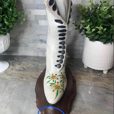 Atlantic Mold Vintage Ceramic boot