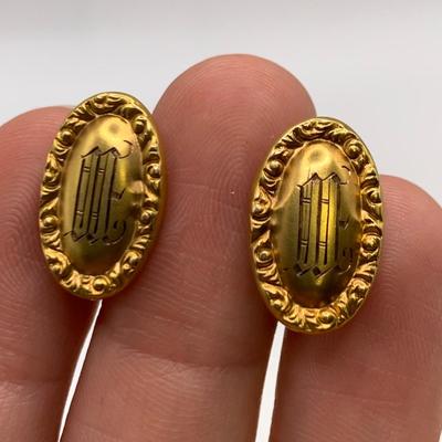 Evans Nickel Silver Cigarette Case with Vintage Thimbles & Screw Back Earrings (B2-HS)