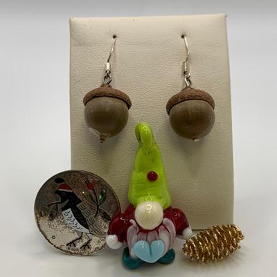 Seasonal & Holiday Pins, Pendants, & Earrings (B2-HS)