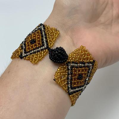 Nature-Based Beaded Necklaces & More (B2-HS)