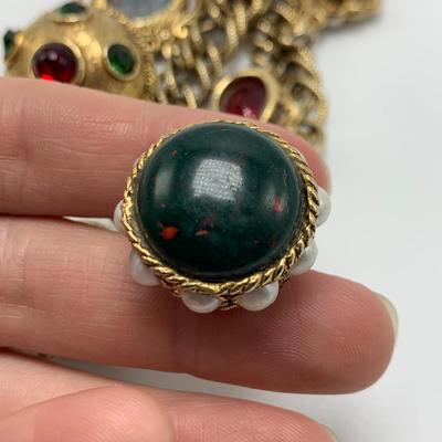 Vintage Chunky Gold Charm Bracelet (B2-HS)