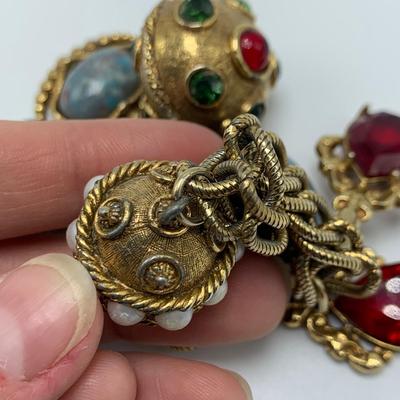 Vintage Chunky Gold Charm Bracelet (B2-HS)