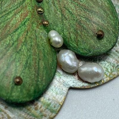 Funky Artsy Metal Pendants & More (B2-HS)