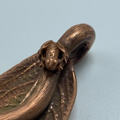 Funky Artsy Metal Pendants & More (B2-HS)