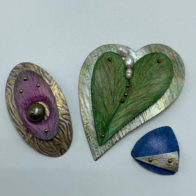 Funky Artsy Metal Pendants & More (B2-HS)