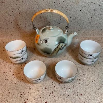 Bird motif Japanese tea set