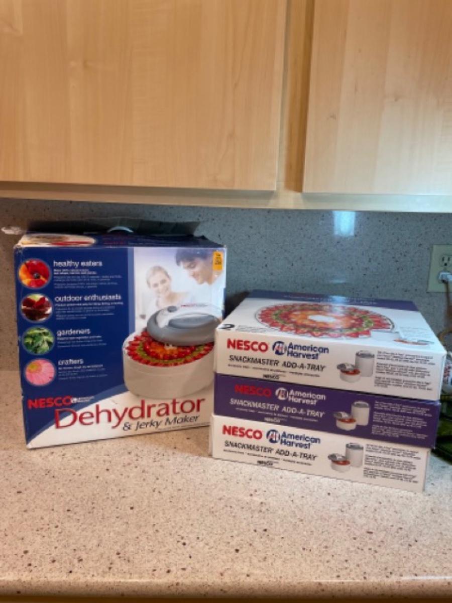 Nesco Dehydrator & Jerky Maker