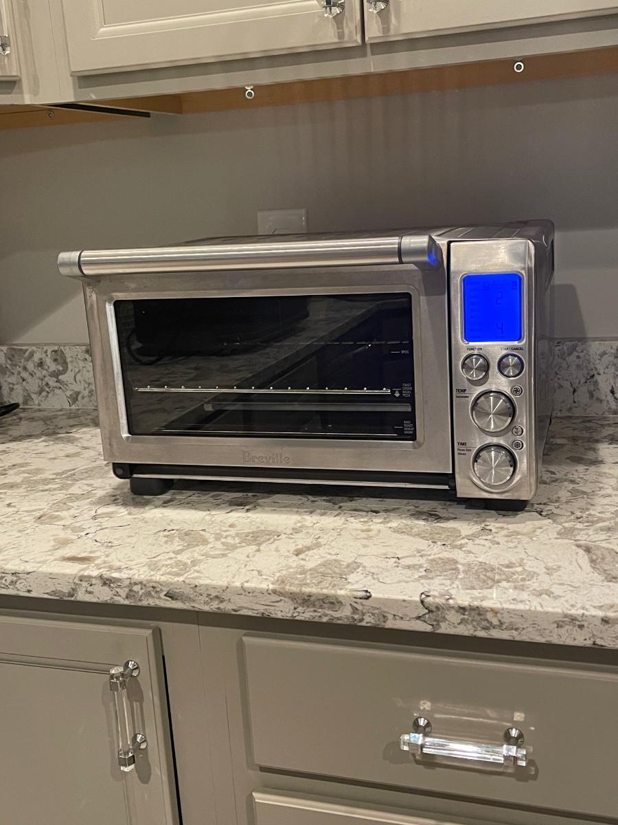 BREVILLE Convection Toaster Oven *Read Details