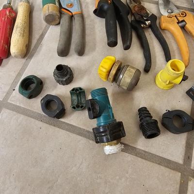 Assorted Hand Garden Tools + More (G-JS)