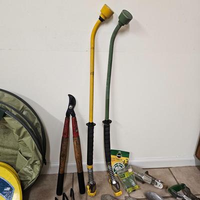 Assorted Hand Garden Tools + More (G-JS)