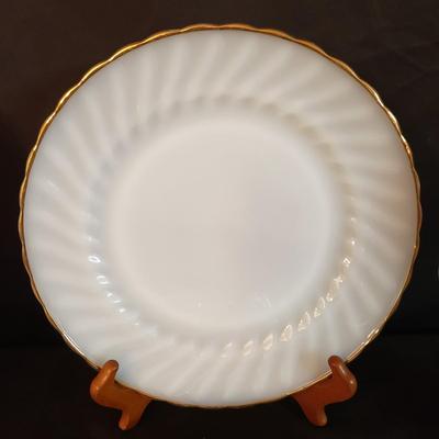 White with Gold Rimmed Dinnerware by Anchor Hocking (D-KD)