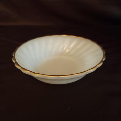 White with Gold Rimmed Dinnerware by Anchor Hocking (D-KD)