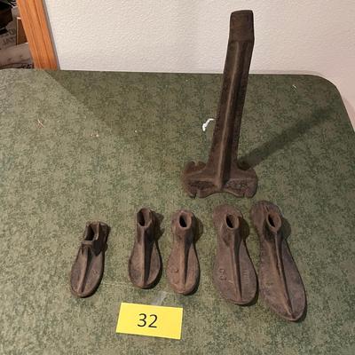 Cast Iron shoe repair set