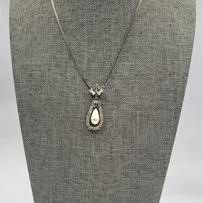 Teardrop Pendant Necklace