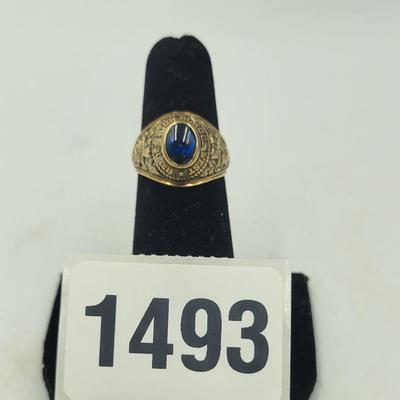 1960 10K Gold Class Ring