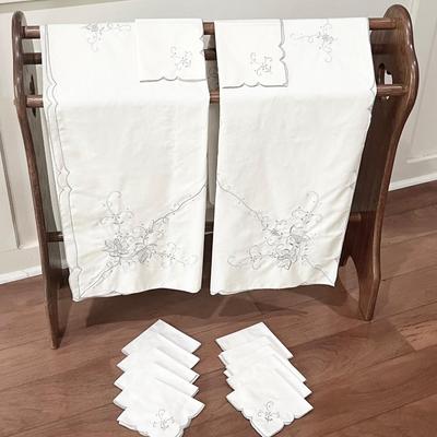 Pair  (2) Embroidered Square Table Cloths With Six (6) Matching Napkins