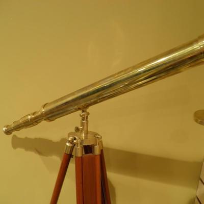 Adjustable Brass Spy Scope w/ Tripod