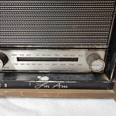 Channel Master FM/AM Radio (WS-JS,)
