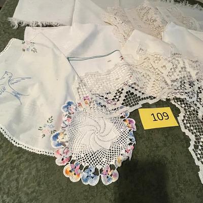 Vintage lace & Linens