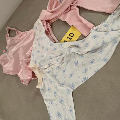 Lot of toddler Girls clothes