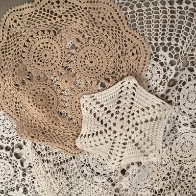 Lace doilies & other
