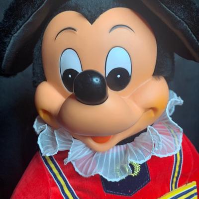 Vintage UK Young Epoch Mickey Mouse Vintage Disneyland Made In Japan 16â€