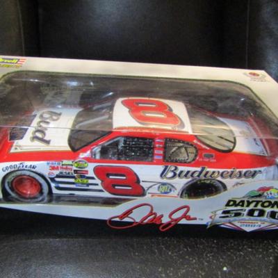 Dale Jr. 2004 Daytona 500 Budweiser #8 Die Cast Car- 1:24 Scale