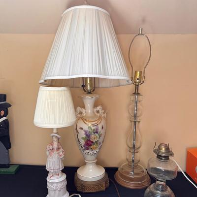 Lot 4 Vintage Lamps - Working Condition