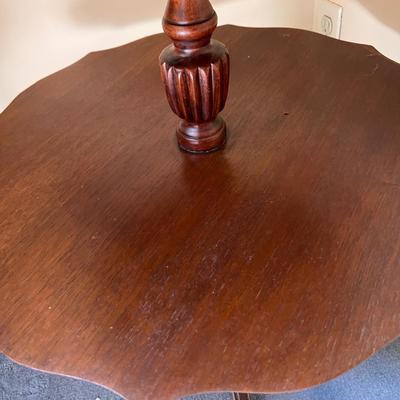 Vintage/Antique Mahogany 3 Tier Dumbwaiter Table