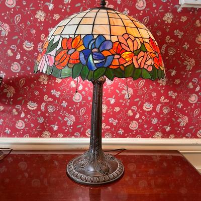 Tiffany Style Floral Stained Glass Table Lamp