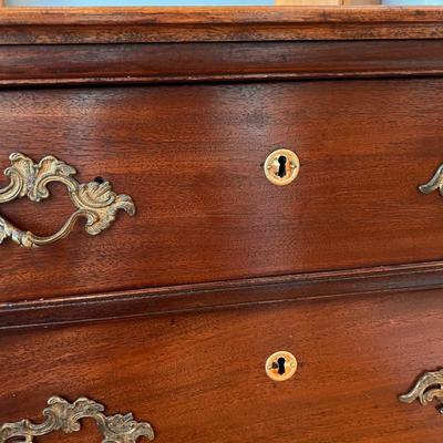 Antique 3 Drawer Dresser Vanity w Swivel Mirror