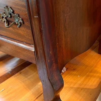 Antique 3 Drawer Dresser Vanity w Swivel Mirror