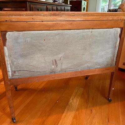 Antique Serpentine Dresser Bachelors Chest 20'X29'X36'