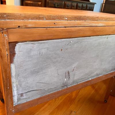 Antique Serpentine Dresser Bachelors Chest 20'X29'X36'