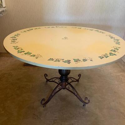 Round Table with vine image