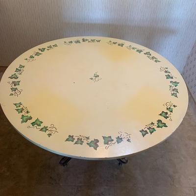 Round Table with vine image