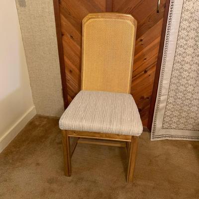 4 Oak Wooden Chairs with Padded Seat Cushion (Lot A)