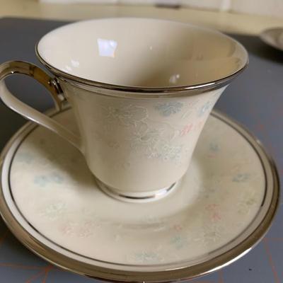 8 Lenox Nicole Cup & Saucer