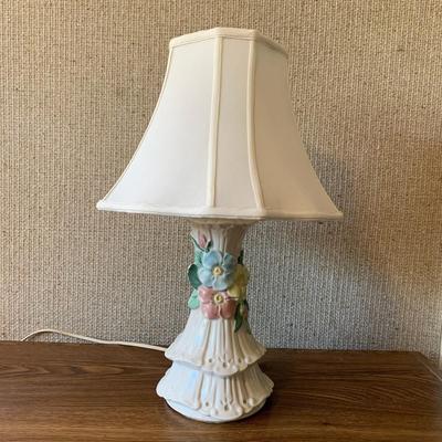 White Vintage Floral Bed Lamp with Ceramic Base