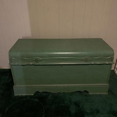 Blanket Cedar Chest Green Color