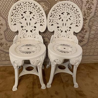 Resin Victorian Style Garden Table & Chairs